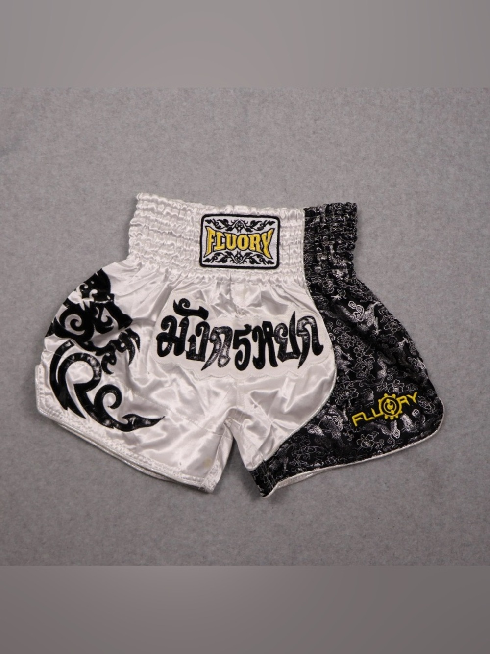 Fluory Shorts women’s  White and Black Muay Thai size XL